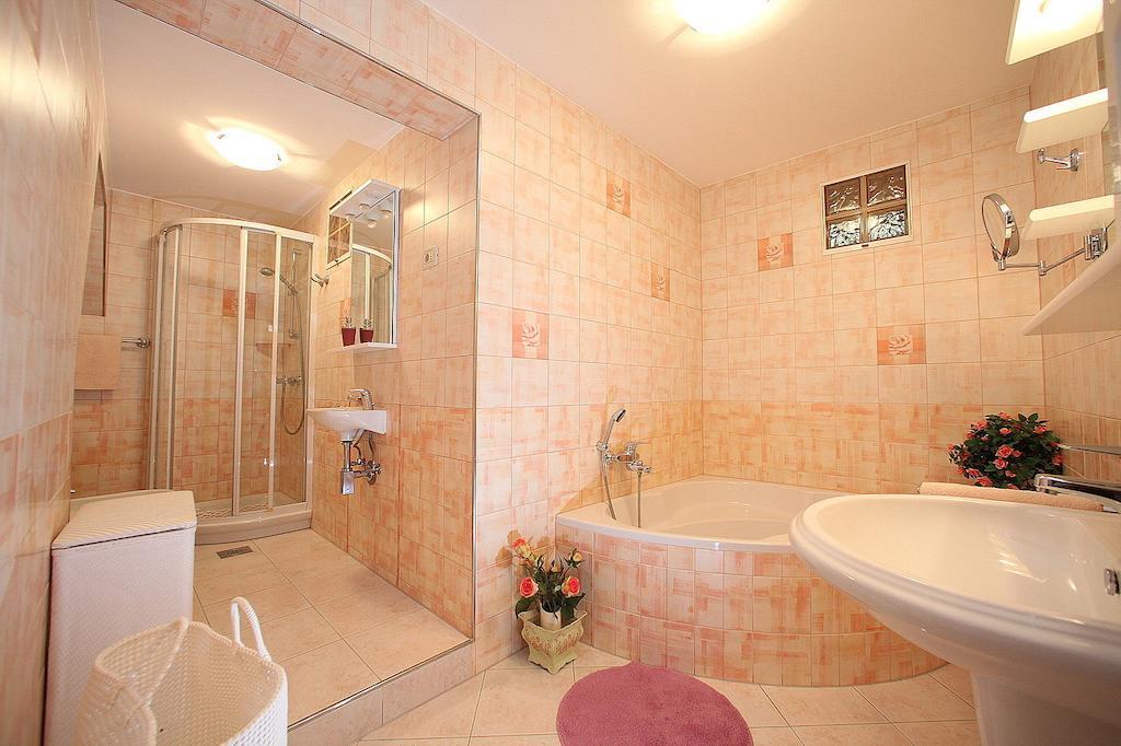 Holiday Home Villa Bella Vrsar Room photo
